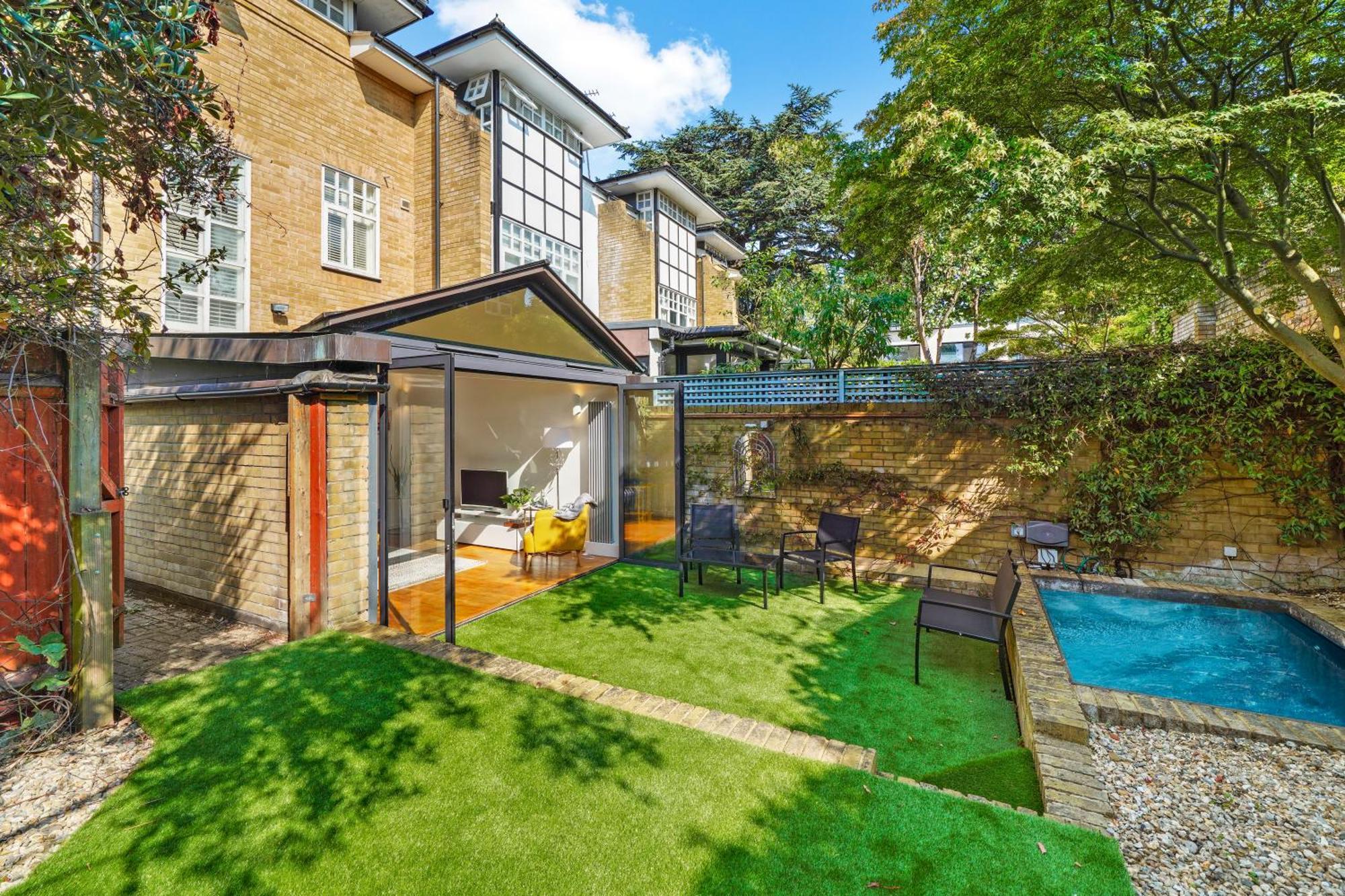 Clapham Common Mews: Refurbished 3-Bedroom with Parking London Exterior photo